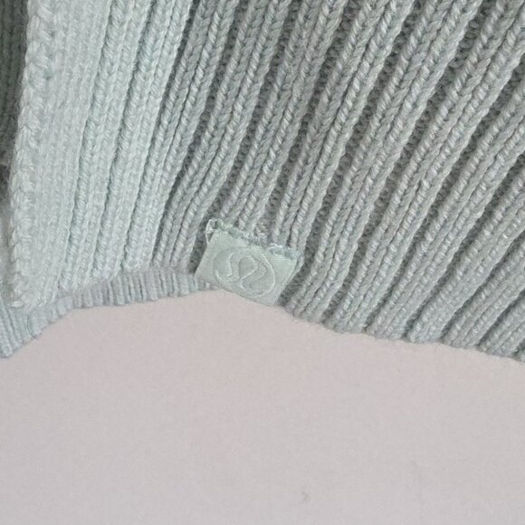 LULULEMON | MERINO WOOL V-NECK SWEATER MINT Green Sz M/L - Picture 7 of 8